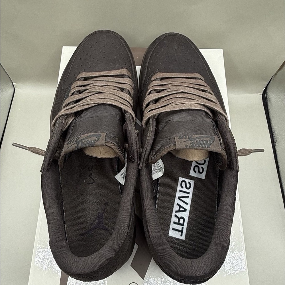 JORDAN 1 LOW TRAVIS SCOTT VELVET BROWN SIZE - Picture 3 of 5
